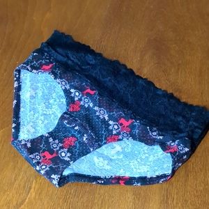 VS Small Lace Top Panties